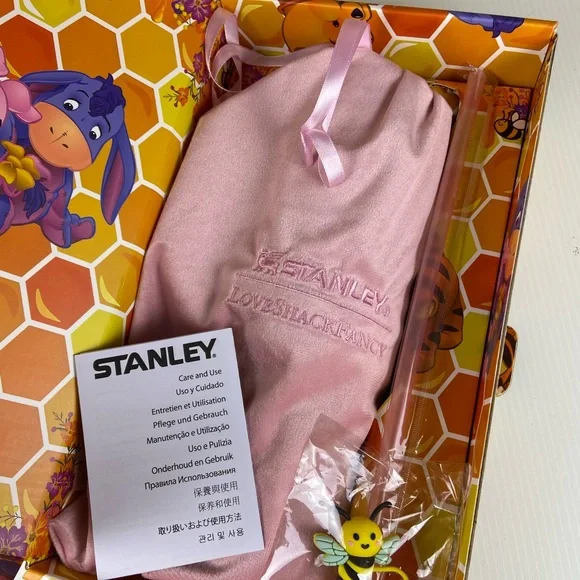 Stanley x LoveShackFancy Winnie the Pooh Honey Bee 40oz Limited Edition NIB - Picture 5 of 14